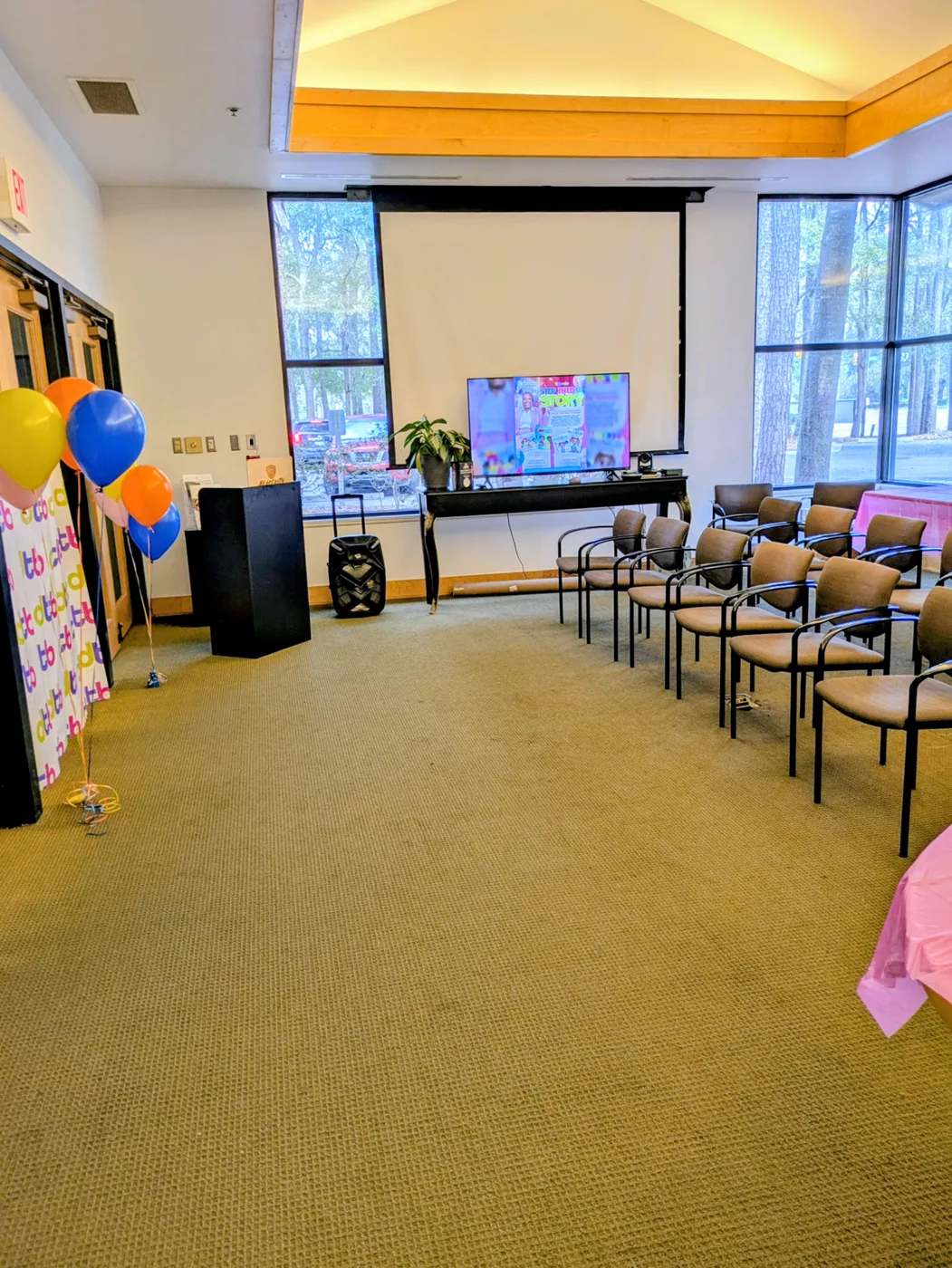 Balloons, the dtb backdrop and a seat for everyone
